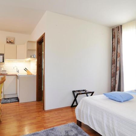 Farkas Apartman Шіофок Екстер'єр фото