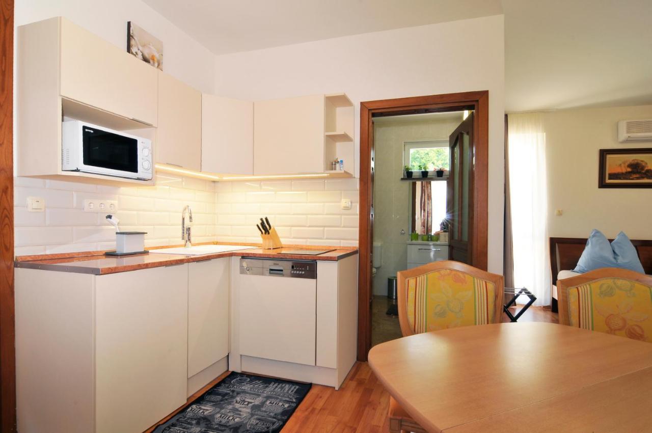 Farkas Apartman Шіофок Екстер'єр фото