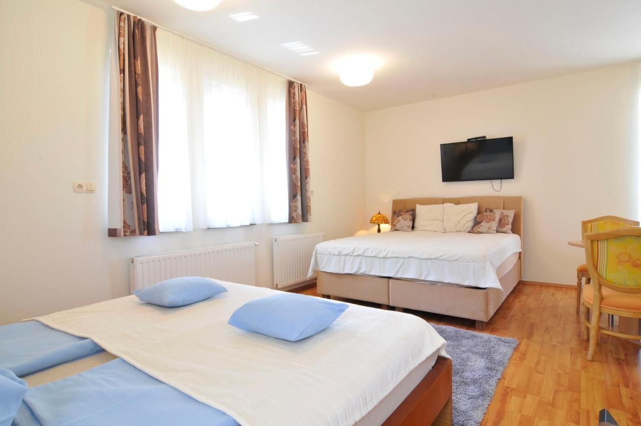 Farkas Apartman Шіофок Екстер'єр фото