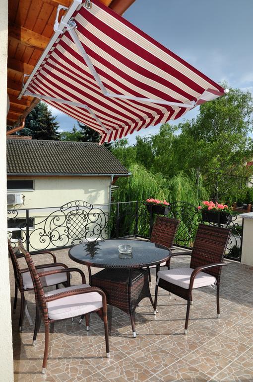 Farkas Apartman Шіофок Екстер'єр фото