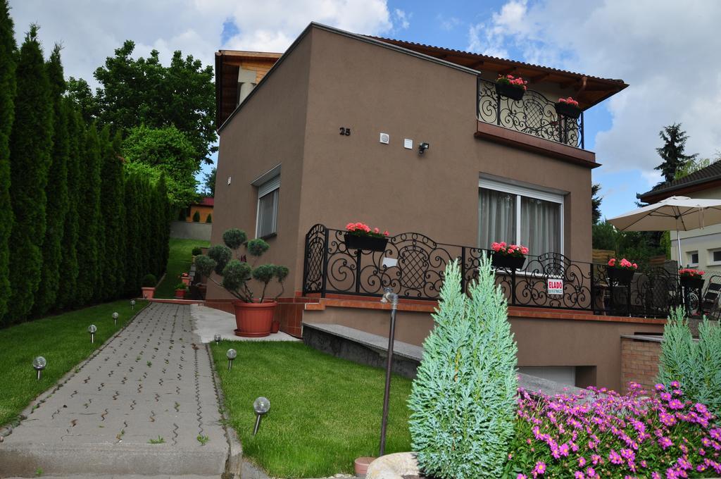 Farkas Apartman Шіофок Екстер'єр фото